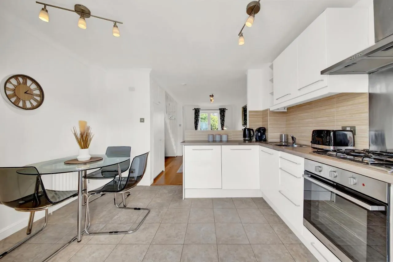 Sercasa - Island Gardens - Canary Wharf London Apartment