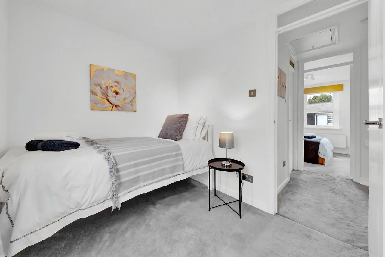 Sercasa - Island Gardens - Canary Wharf London Apartment